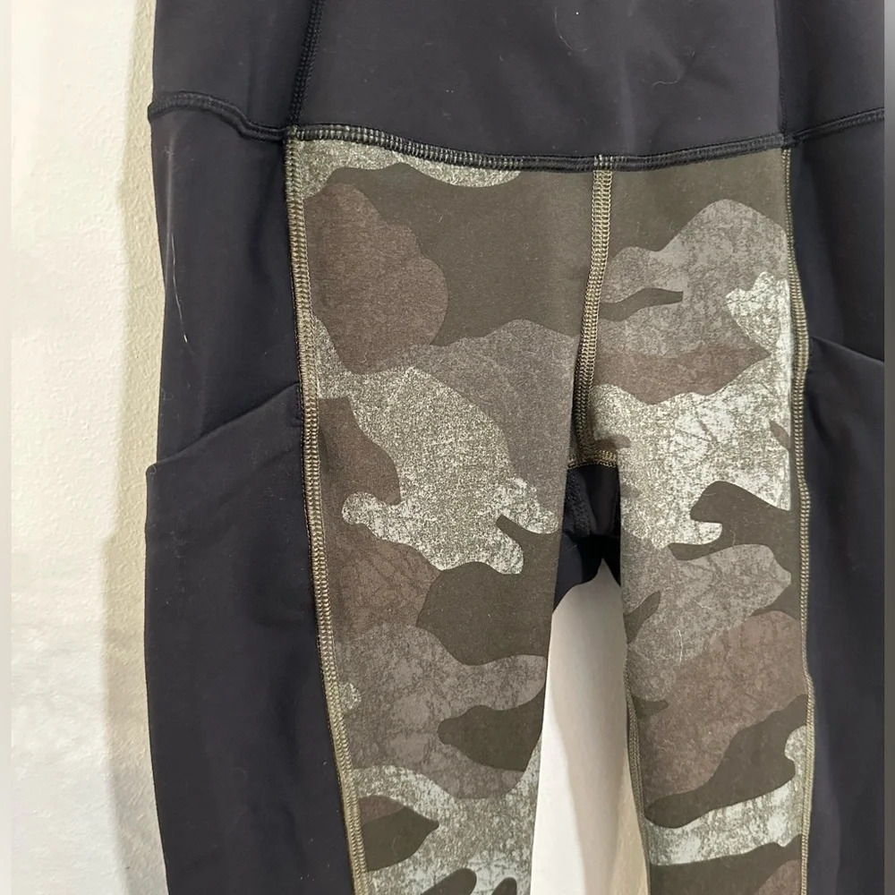 North Face Motivation High Rise Pocket 7/8 Tights Camo Black Womens S Yoga - Picture 3 of 8